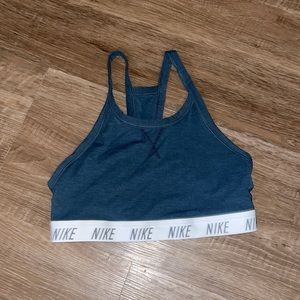 Nike active top